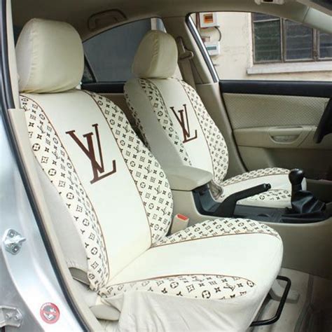 interieur voiture louis vuitton